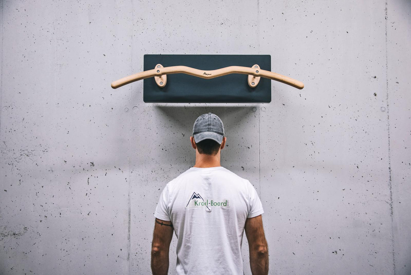 Snake Pull-Up Bar - for mounting on the wall